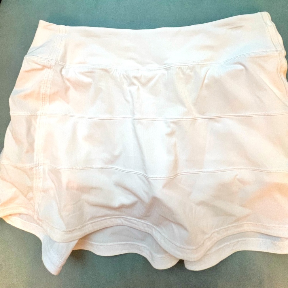 Lululemon Pace Rival white skirt Size 6 and size 8